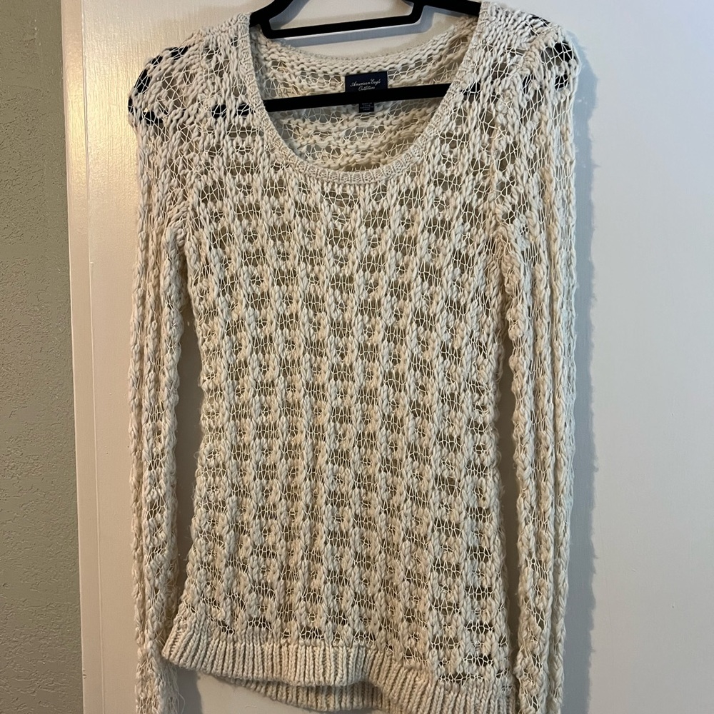 Cream loose knit small American eagle sweater